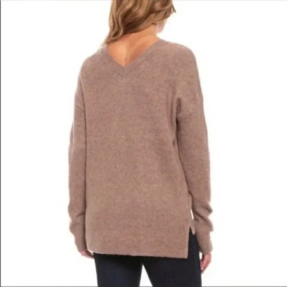 Rachel Zoe Crewneck Sweater - Picture 3 of 15